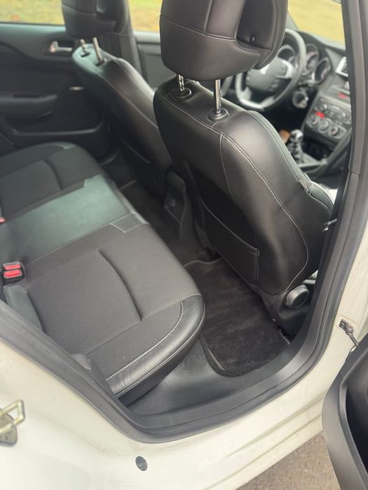 Citroen DS4 | 1.6e-HDI | SoChic | 2012 | Euro 5
SoChic | 2012 | Euro 5