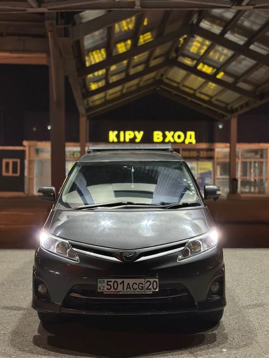 Тойота Эстима минивен