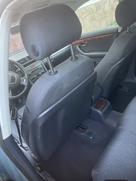 Interior A4 B7 textil in stare excelenta