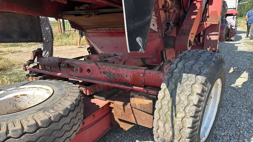 Dezmembrez combină agricolă Case International 1440 - O767 .I62-I69