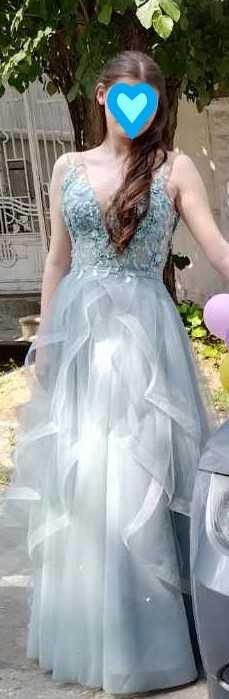 абитуриентска рокля