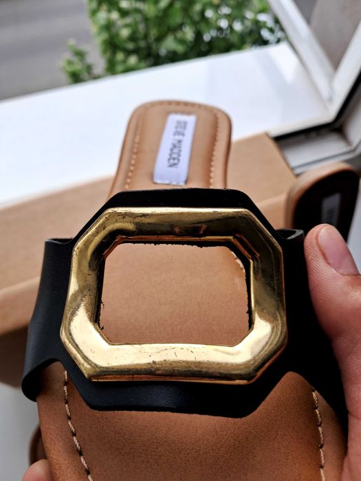 Papuci  piele naturală talpă  cu memorie .Steve  Madden