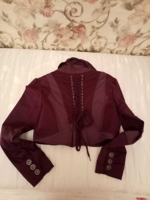 Лилаво късо сако Cassidi