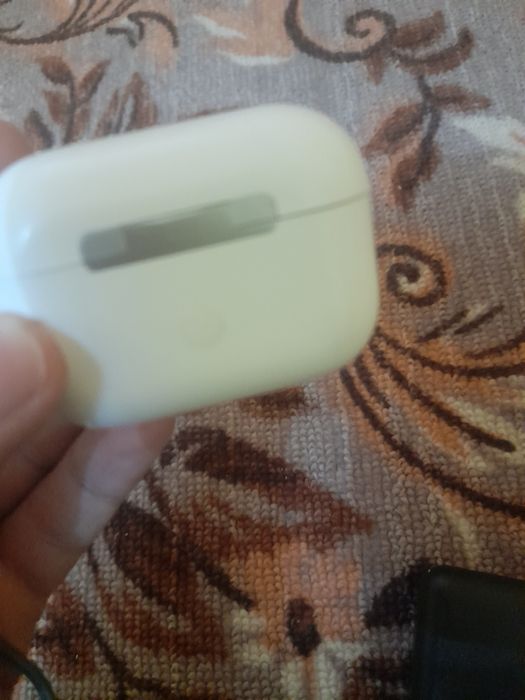Airpods pro  2    1:1  yangi  ishlashlari  zõr