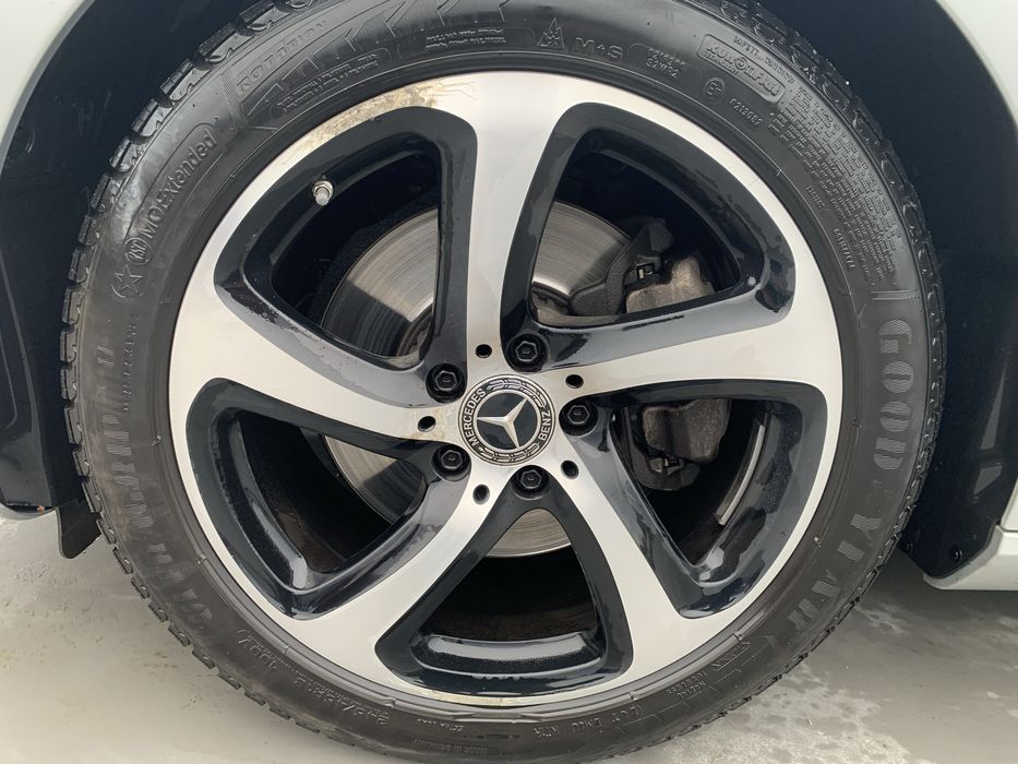 De vanzare 4 jante cu cauciucuri