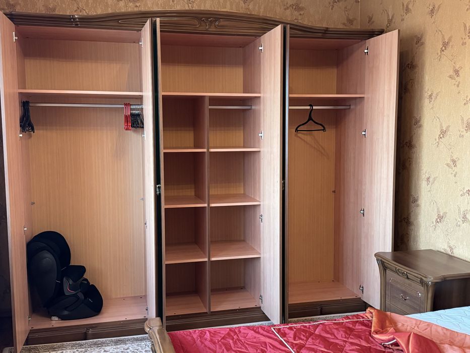 Спальный гарнитур СРОЧНО