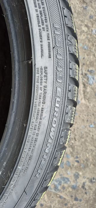 2 anvelope iarna runflat noi Falken 245/40/21.Pretul este pe bucata.