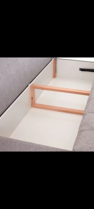 Pat Box Spring Cu 4 perini