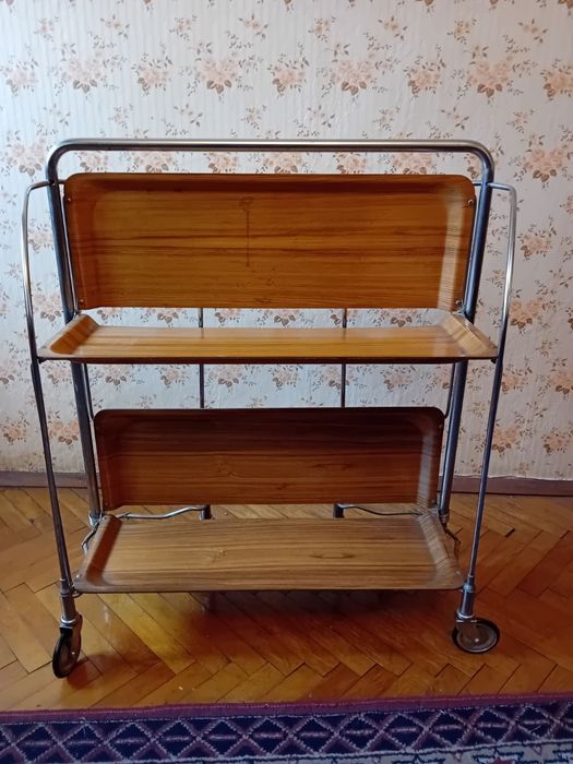 Масичка за сервиране