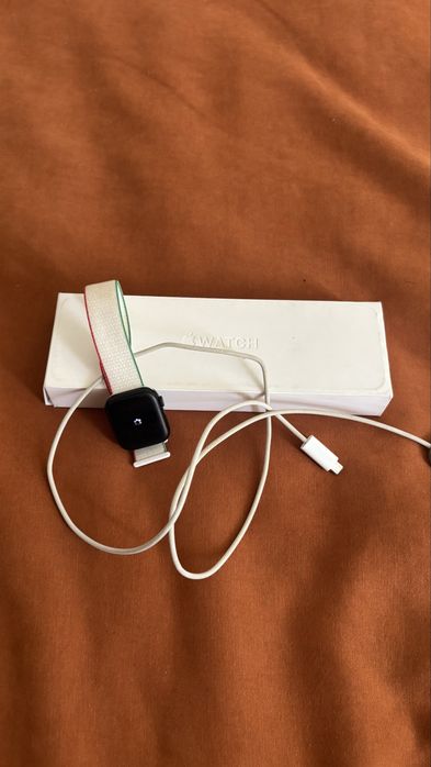 Продам Apple Watch  series 9