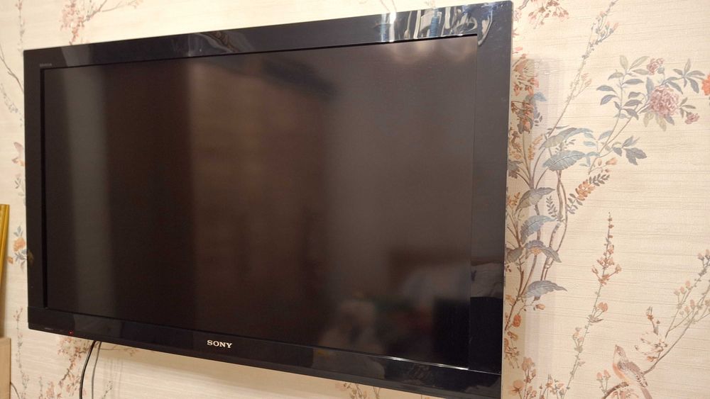 Телевизор Sony  112 см диагональ.