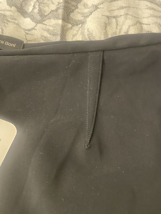 Чисто нова пола di chara boni