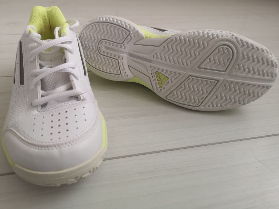 Маратонки за тенис Adidas