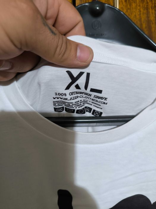 Нови тениски , не обличани