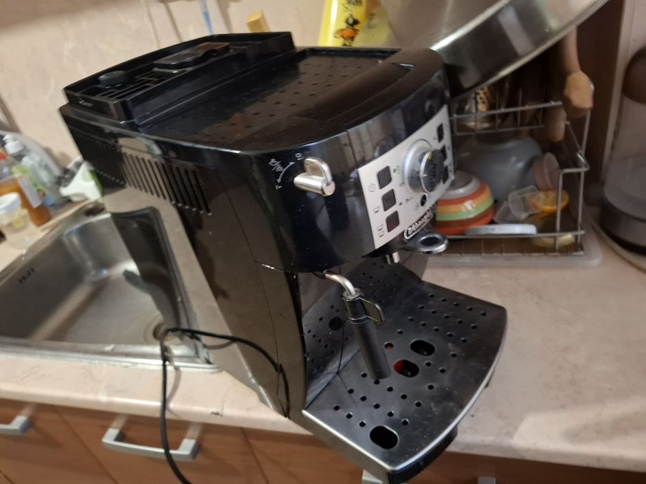 Кафе машина.Делонги