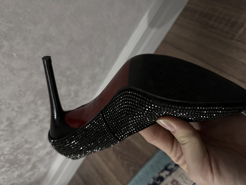 Туфли, красивые , блестяшие 37