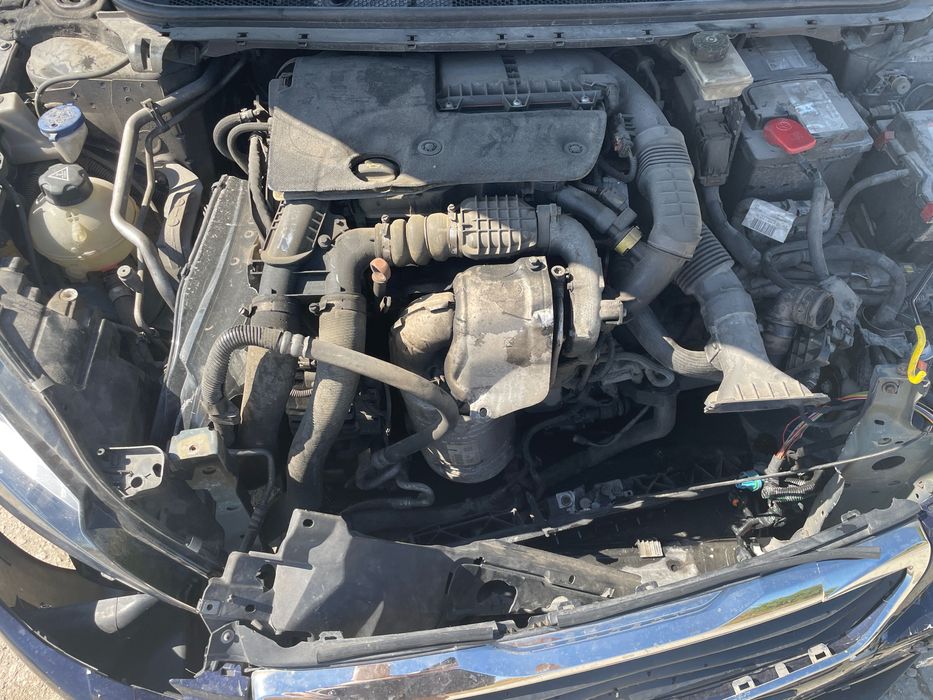 Peugeot 308 SW комби (T9), 1.6 BlueHDi, двигател BHZ (DV6FC)