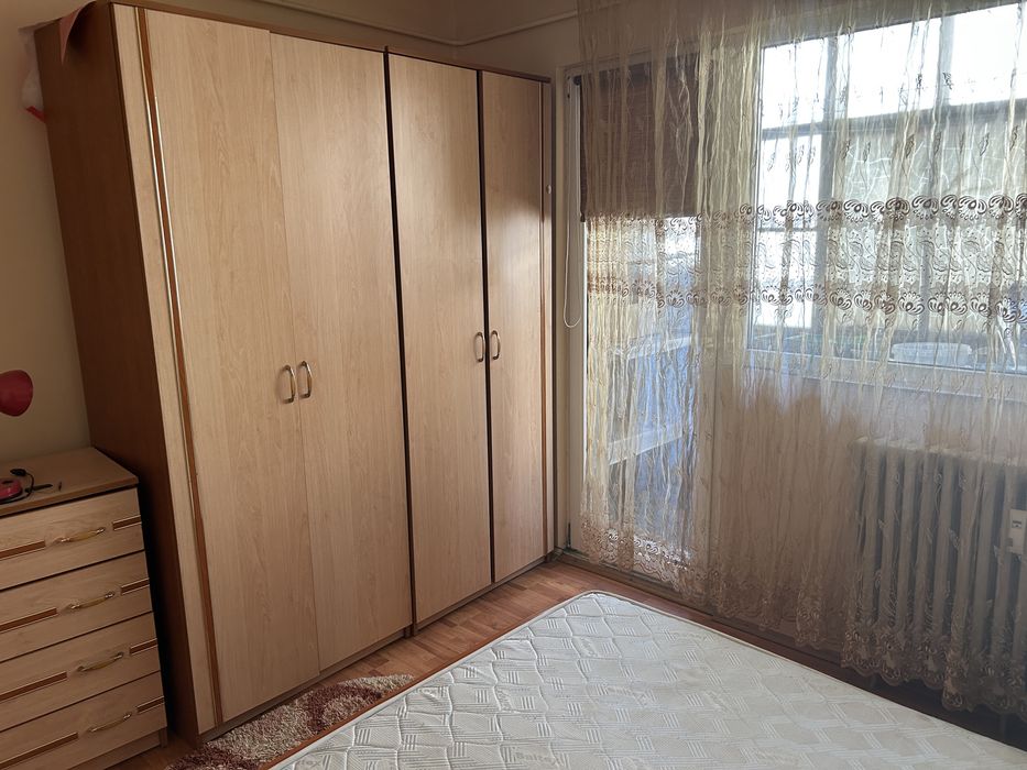 Apartament spatios cu 3 camere, 2 bai si 2 terase