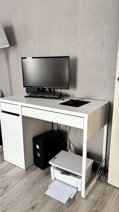 Продам письменый стол ИКEA