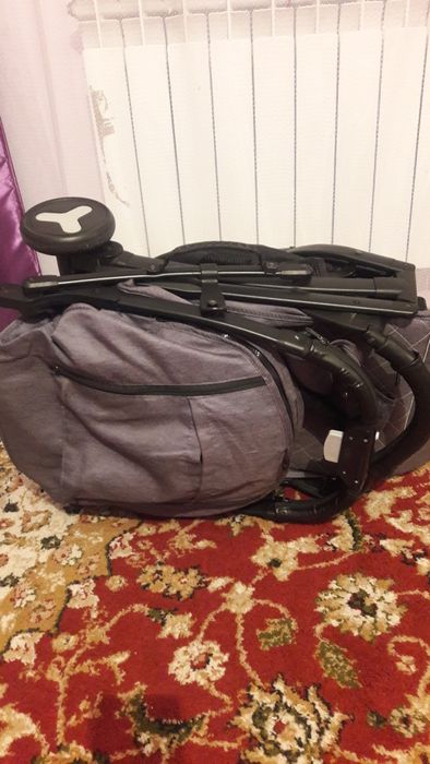 Прогулочная коляска