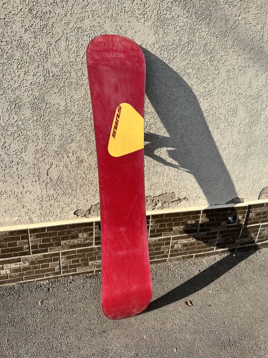 Сноуборд с креплениями