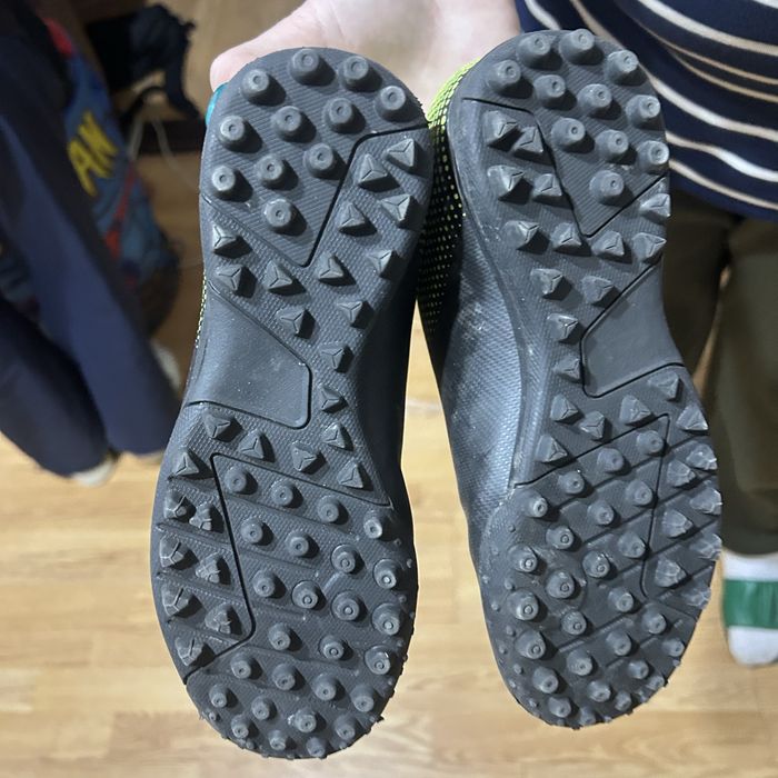 Продаются новые бутсы