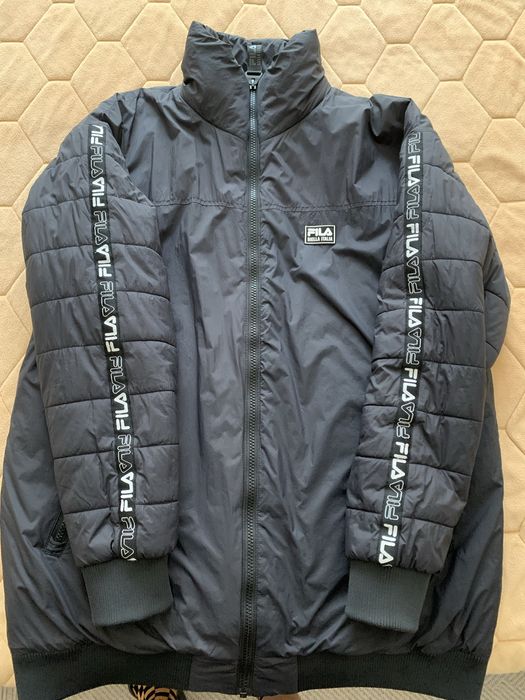 Продам демисезонную куртку