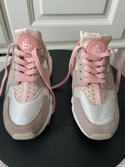 Nike adidas spuma