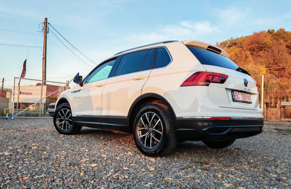 VOLKSWAGEN Tiguan 2023 — imagine 3