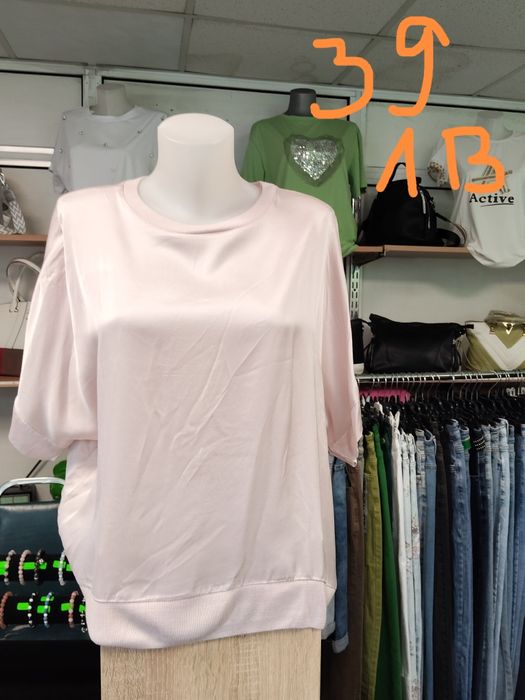 Дамски тениски и блузи