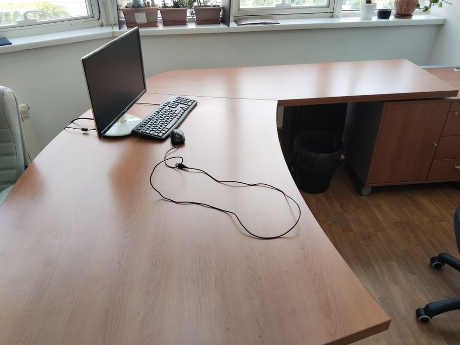 Комплект офисной мебели