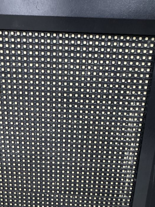 Led ekran holati yahshi rabochi