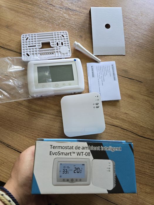 Termostat de ambient inteligent EvoSmart™ WT-08, WI-FI, Controlat Prin Internet/Smartphone, Compatibil Cu Orice Centrala Termica Pe Gas si Electrica