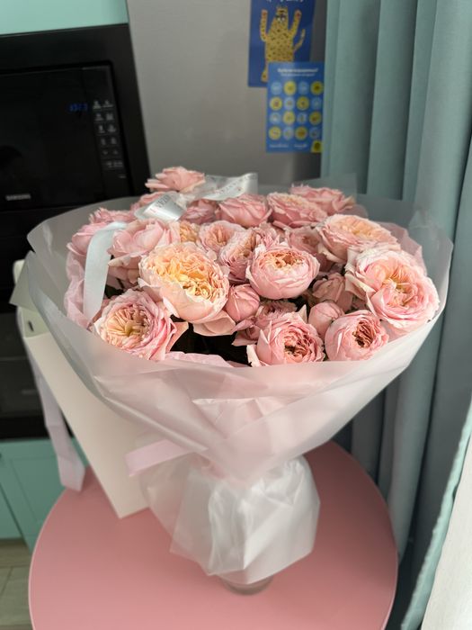 Продам букет пионовидных роз