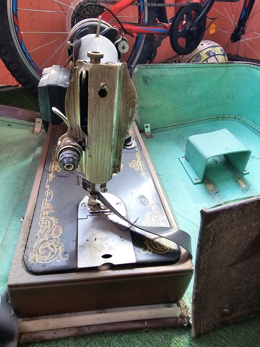 Стара шевна машина