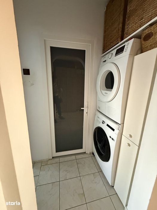 Apartament cu 3 camere, decomandat - Lipovei