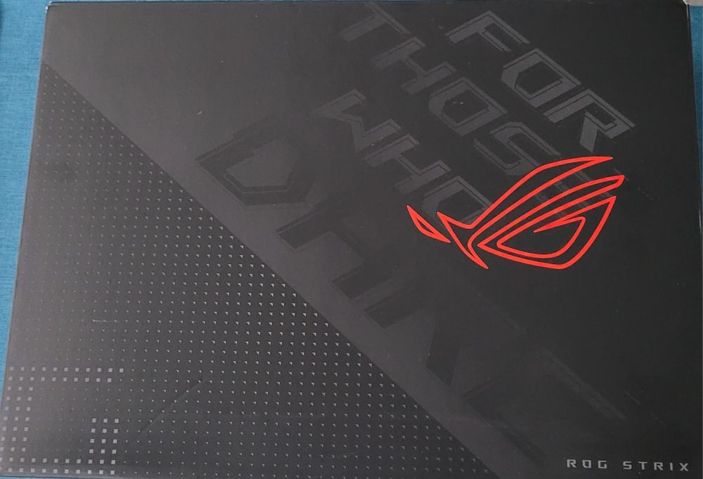 Лаптоп Asus ROG Strix  17.3", QHD 240Hz, AMD Ryzen 9, 16GB DDR5, 1TB