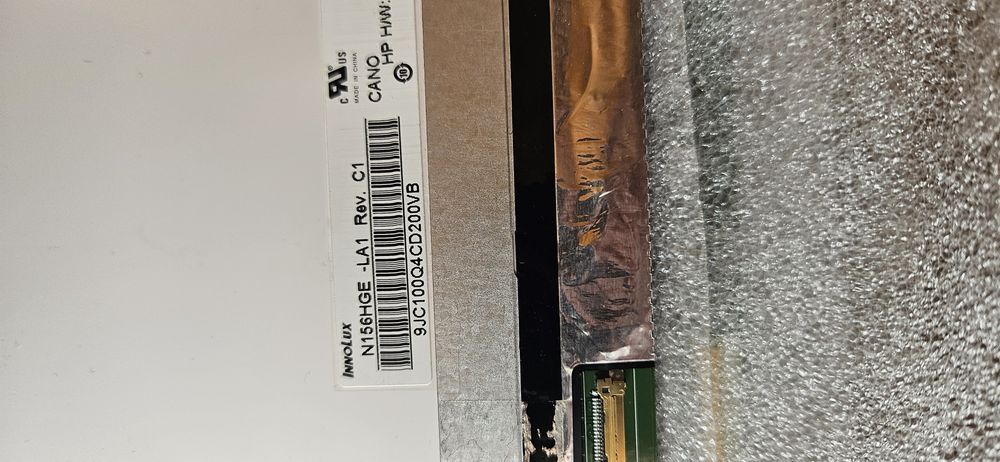 Матрицы б/у  размеры от 14 до 17.3