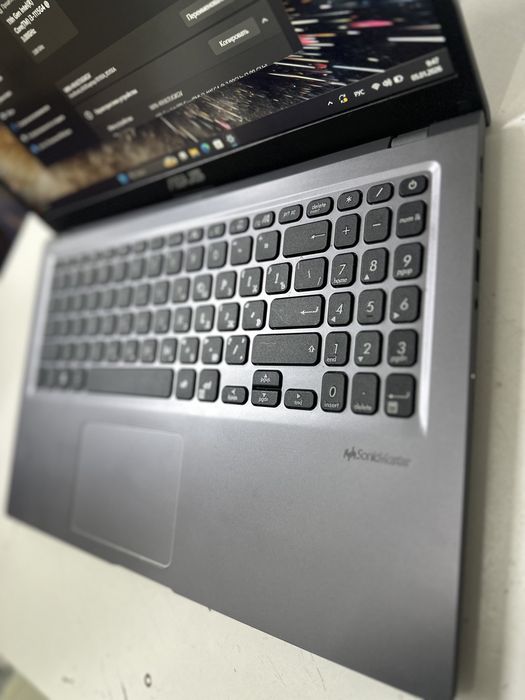 Продается ноутубк асус i3-11gen