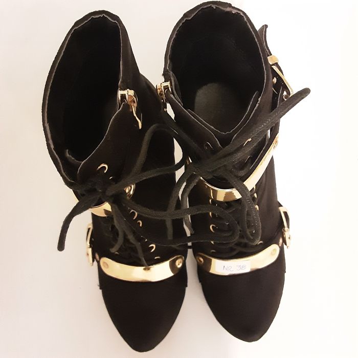 Ghete nr 38 negre