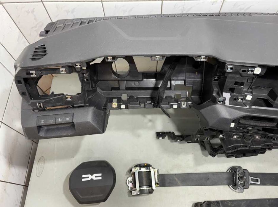 Dacia Duster fab 2025 - kit airbag volan pasager - set centuri de siguranta