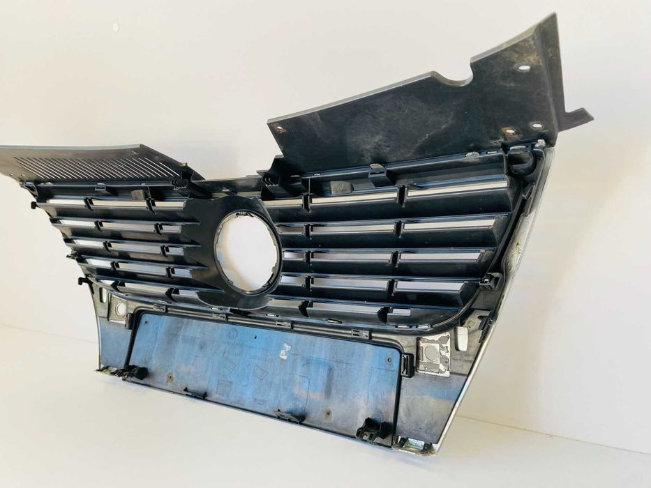 решетка радиаторна VW Passat 6 модел 2006-2011 . #1061V.