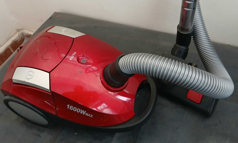 Прахосмукачка 1600W