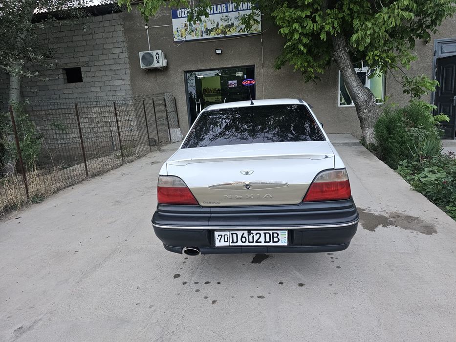 Nexia 1 sotiladi 32 million. 2004 yil