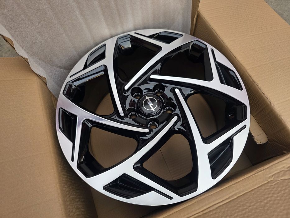 Jante de aliaj pentru opel astra pe 17  5x105 marca rc wheels model 175