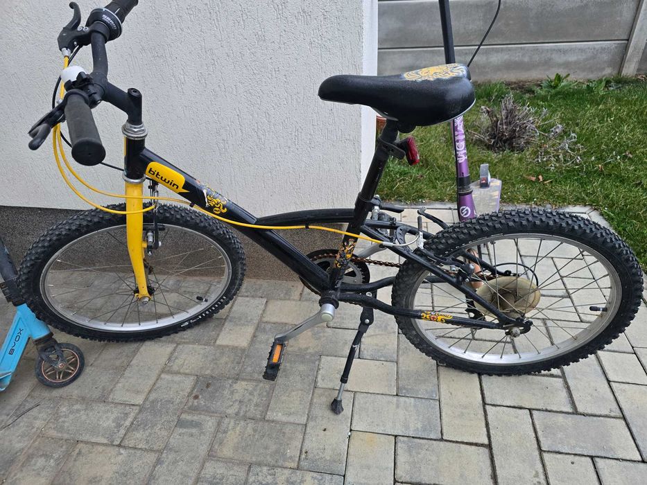 Vand 2 biciclete de copii
