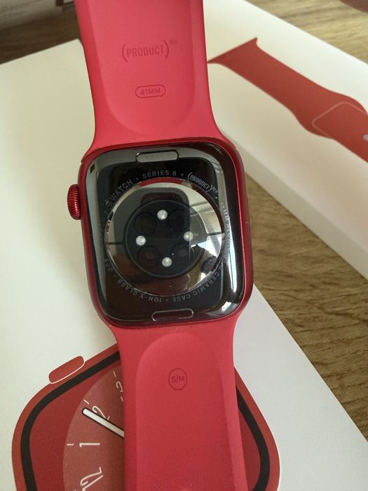 Apple Watch серия 8