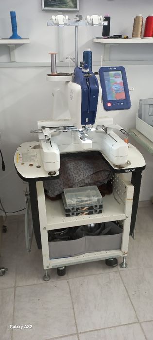 Masina de brodat brother vr
