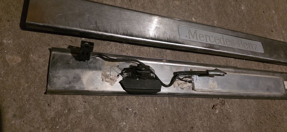 Светещи прагове за Мерцесес ML  W163