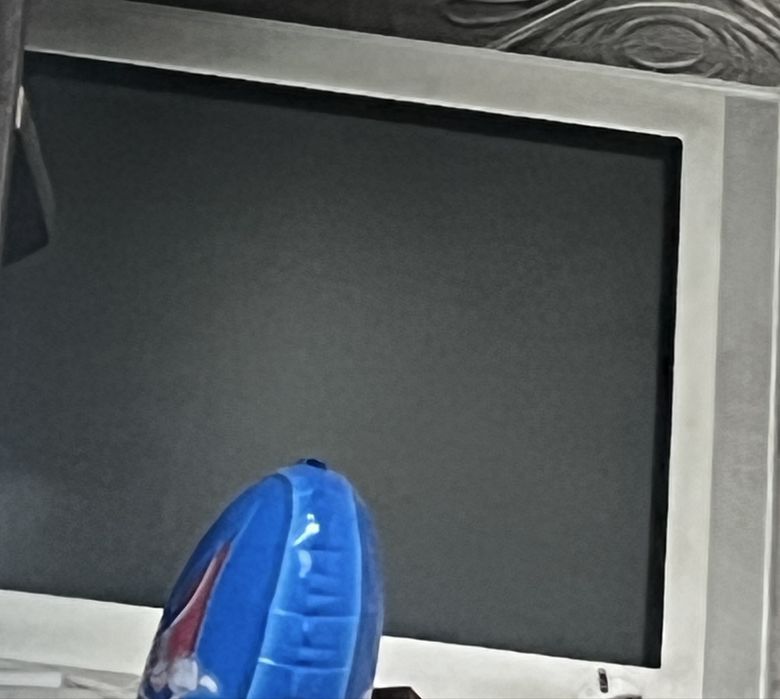 Телевизор старый продаю